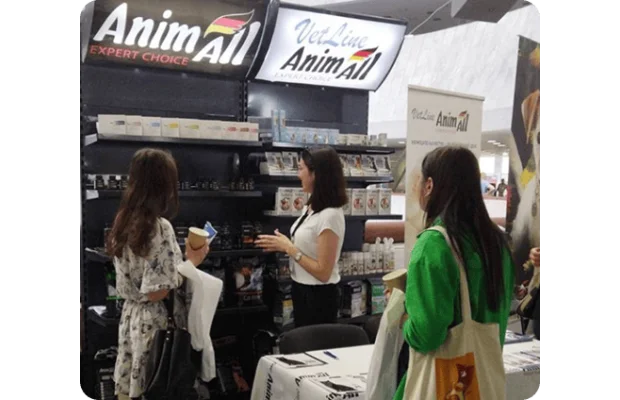 Підтримка чемпіонів, участь у виставках собак і котів, змаганнях і пет-фестивалях