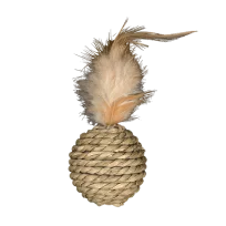 Іграшка сизаль AnimAll Fun Мʼячик з пірʼям для котів, колір беж, 15 см 